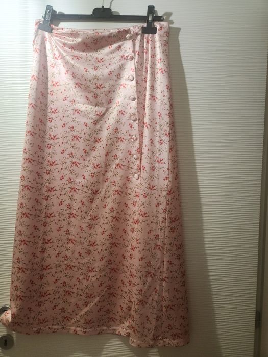 Fusta midi roz Reserved