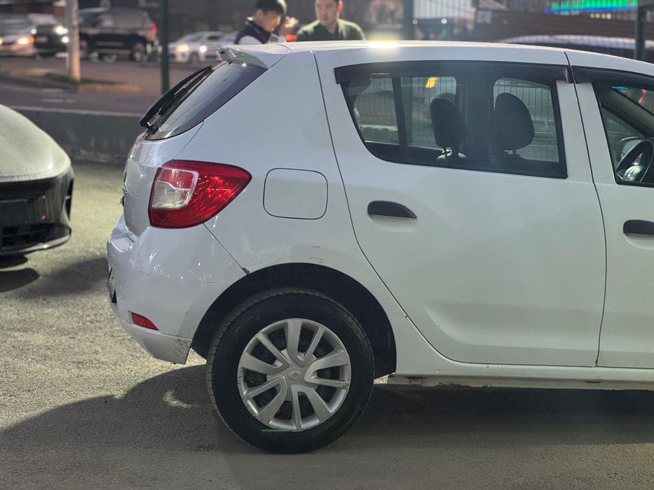 Renault sandero 2018г