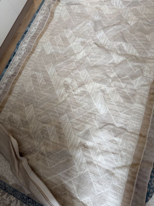 Ковер почти новый