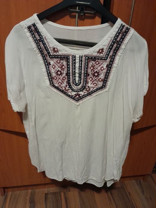 Ie dama traditionala