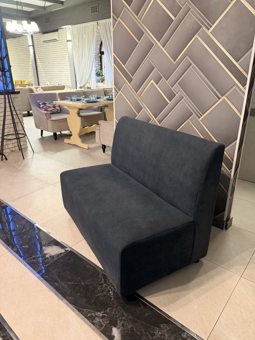 Столы и диваны для общепита