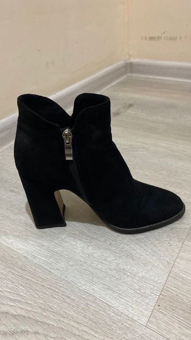 Продам уги, ботинки и ботильоны