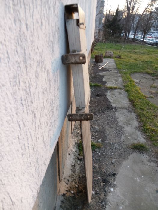 Vând cârma completă