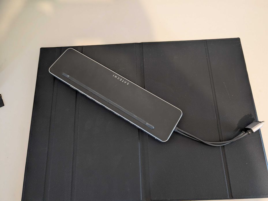 Vand Satechi Dual Dock Stand - Docking Station with NVMe SSD Enclosure