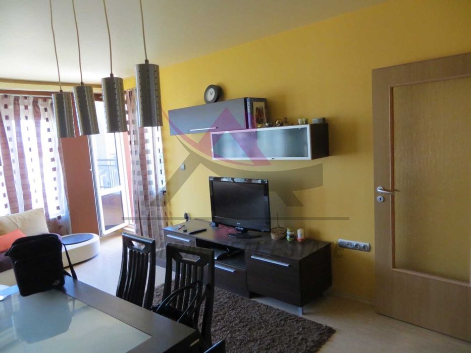 Дава се под наем Тристаен апартамент в Варна, Бриз - 80 кв.м за 747.66 € - Снимка #1