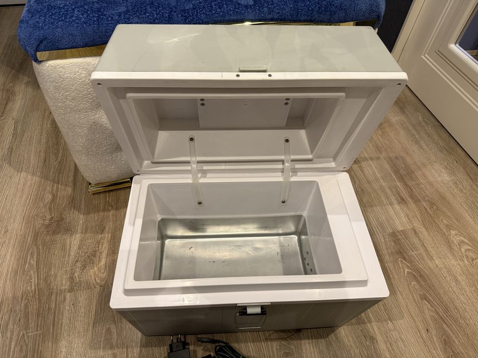 * АвтоХолодильник оригинал Germany в отличном состоянии