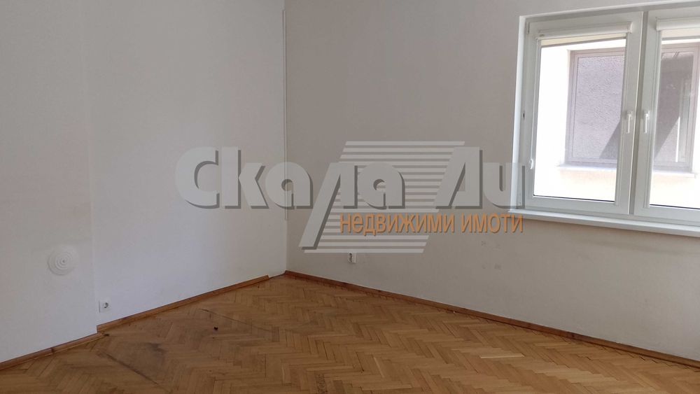 Дава се под наем Четиристаен апартамент в София, Център - 130 кв.м за 714 € - Снимка #7