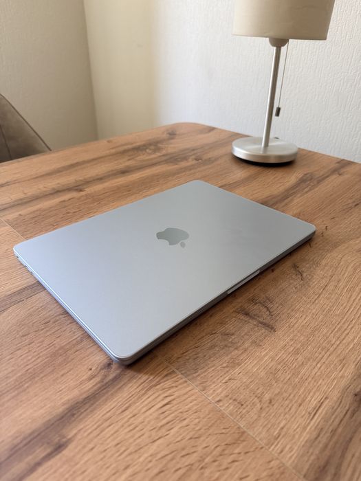Mac Book 13 M4 2025 года, 256 ssd, 16 gb GPU