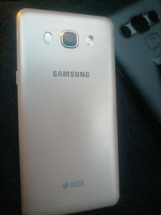 Самсунг. J5 продам