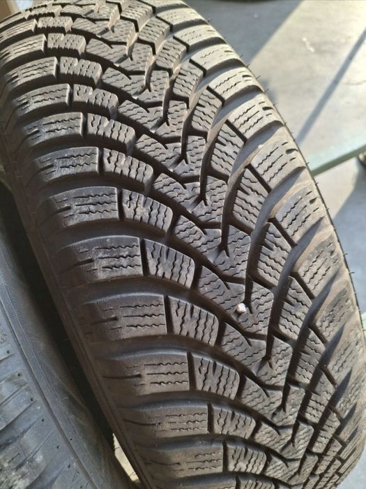 2 Anvelope de iarnă 185 65 r15 Falken