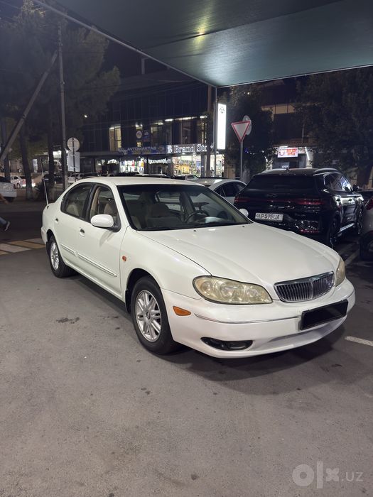 Nissan Maxima, 2000 yil. M/T. 4000$