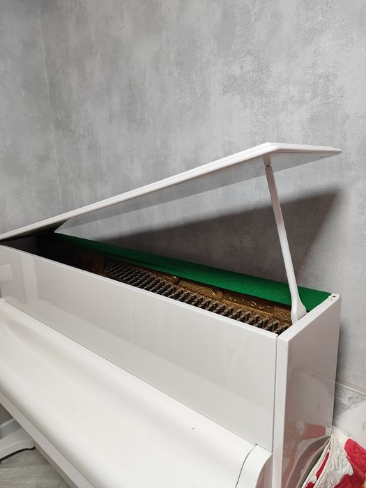 Пианино Rönisch белое