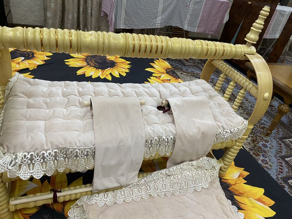 Bolalar uchun beshik yengi ishlatilmagan kaplekt