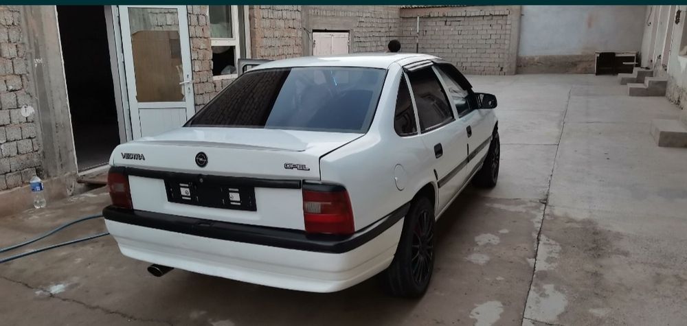 Опел вектра  1.8