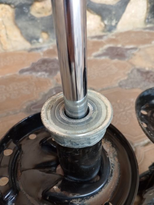 Кобальт жм амартизатор сотилади