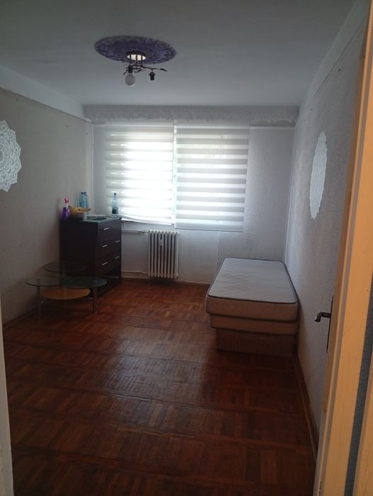 Vand apartament 2 camere semidecomandat