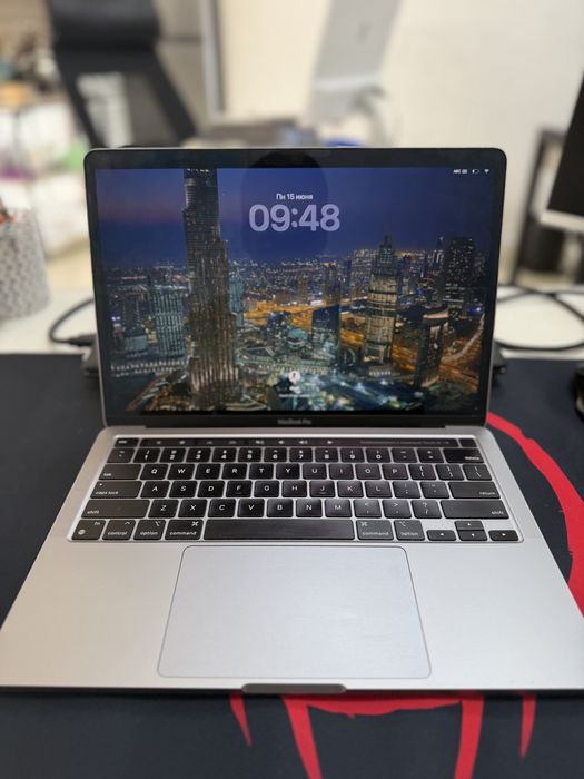 MacBook Pro M1 256гб