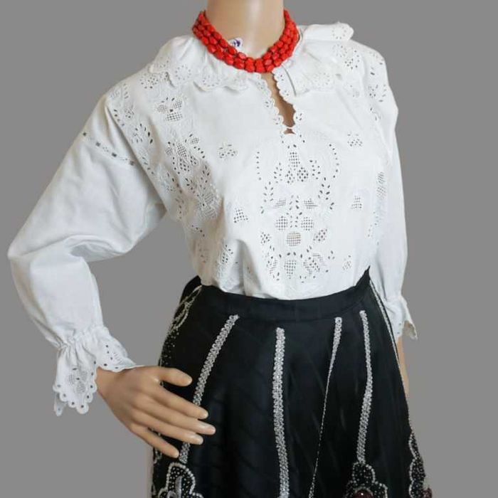 Costum popular vechi din Banat , costum traditional masura 36-38