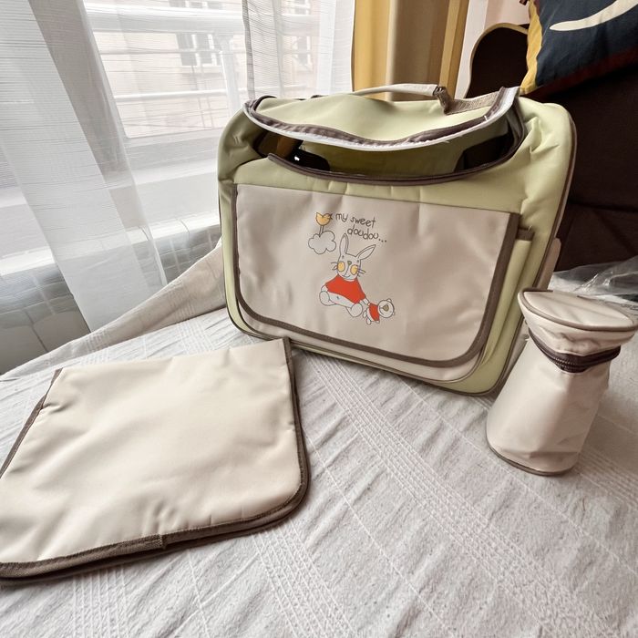 Чанта за бебешки принадлежности