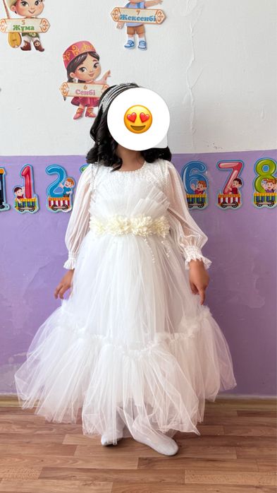 Сдам в прокат детское платье белое
