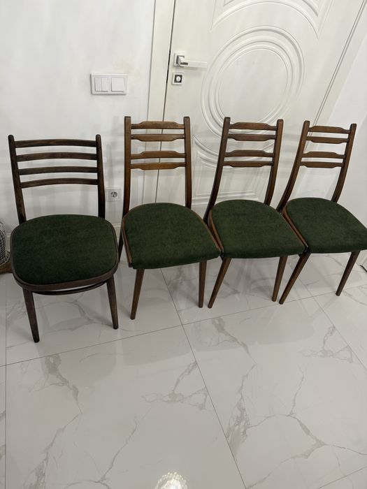 Стулья 4 штуки по 10000