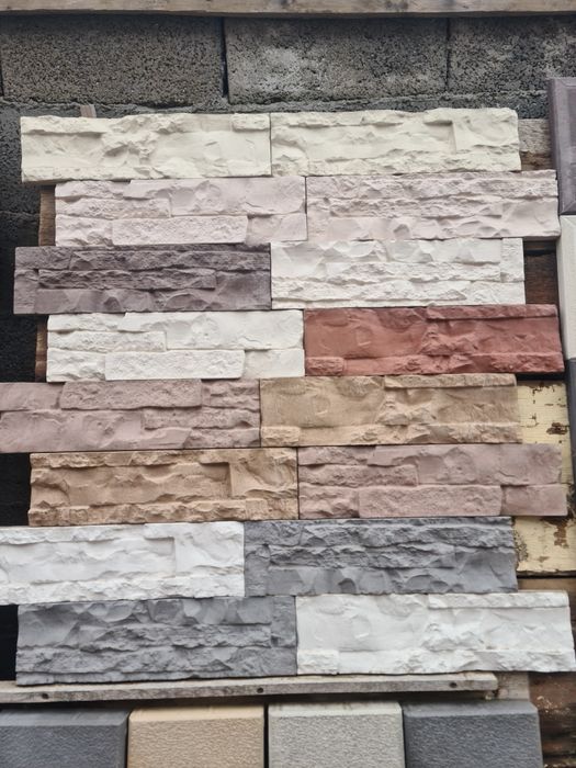 Pavaje . Piatra . Dale