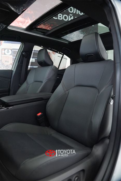 Toyota Camry Hybrid Prestige H1 Japan