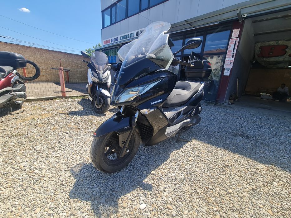 Vind scuter Kawasaki R-300