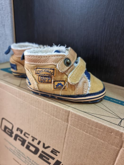 Продам обувь на малышей.