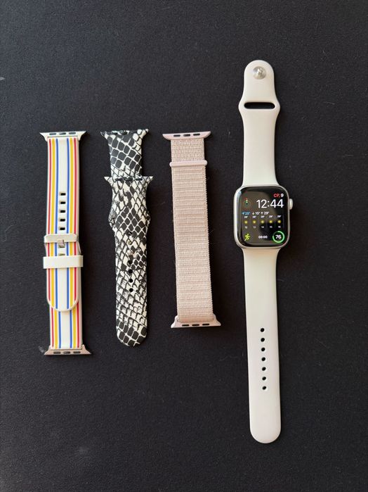 Apple Watch Series 7 45mm Starlight GPS + 4 ремешка