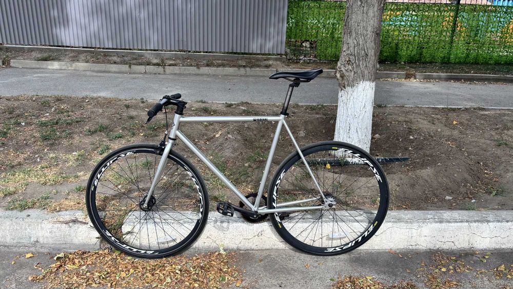 Велосипед фикс Bearbike Prague 4.0
