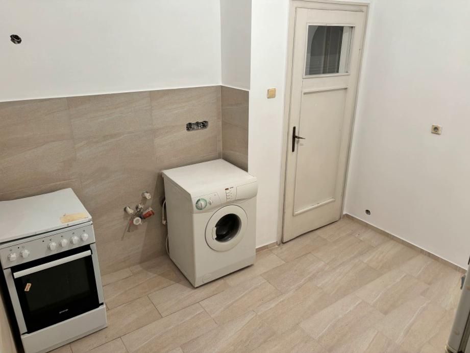 Дава се под наем Тристаен апартамент в София, Център - 108 кв.м за 670 € - Снимка #5