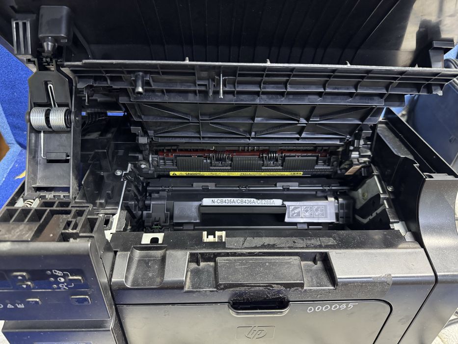 Продам принтер LaserJet M1132 MFP