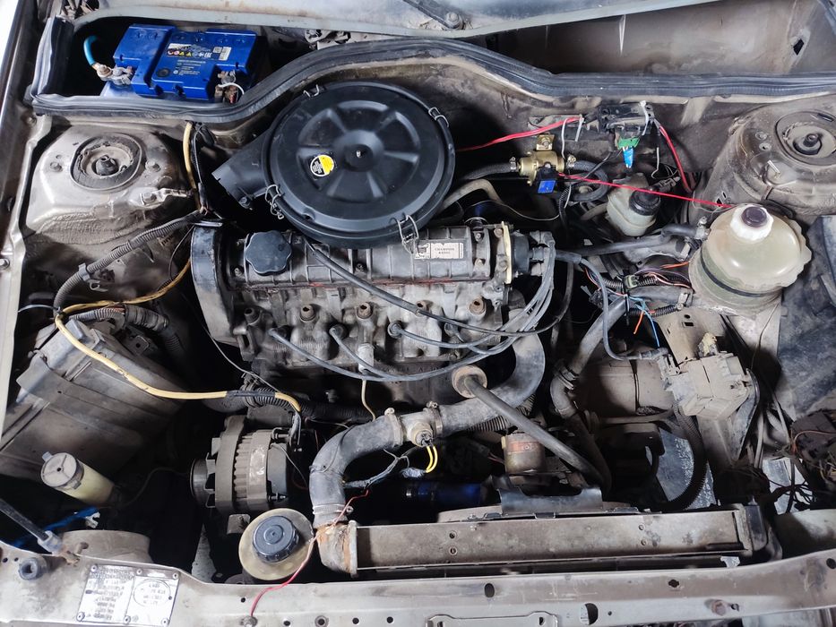 Продам машину Рено 19