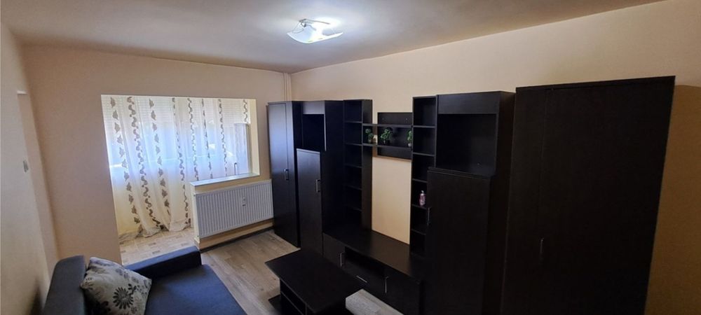Închiriez garsoniera Micalaca