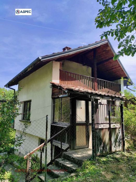 Къща в Ловеч, област-гр.Троян площ 103 цена 43971