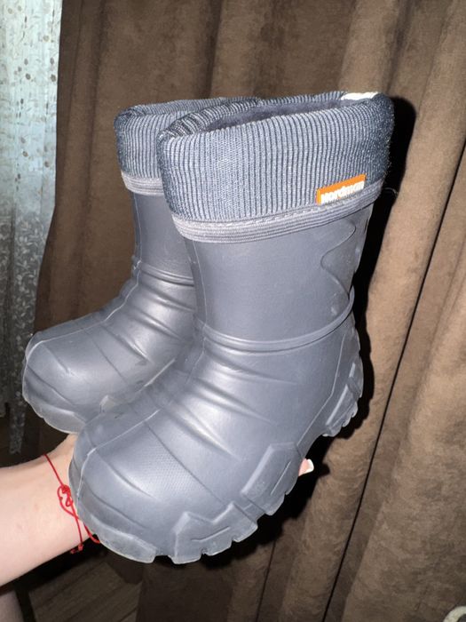 Продам сапожки резиновые