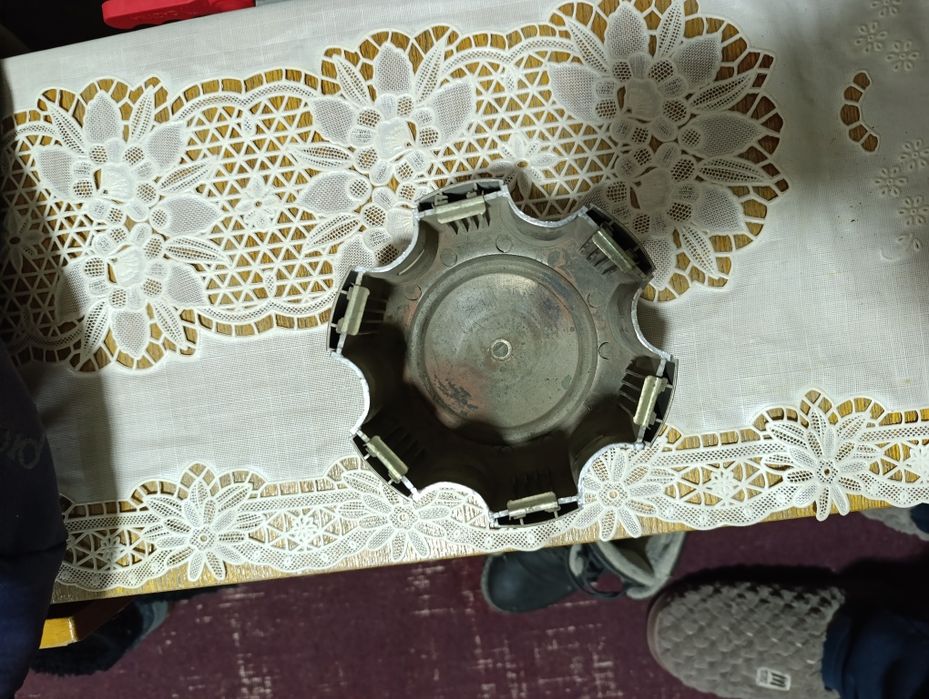 Продам колпак колеса на Тойота.Оригинал.