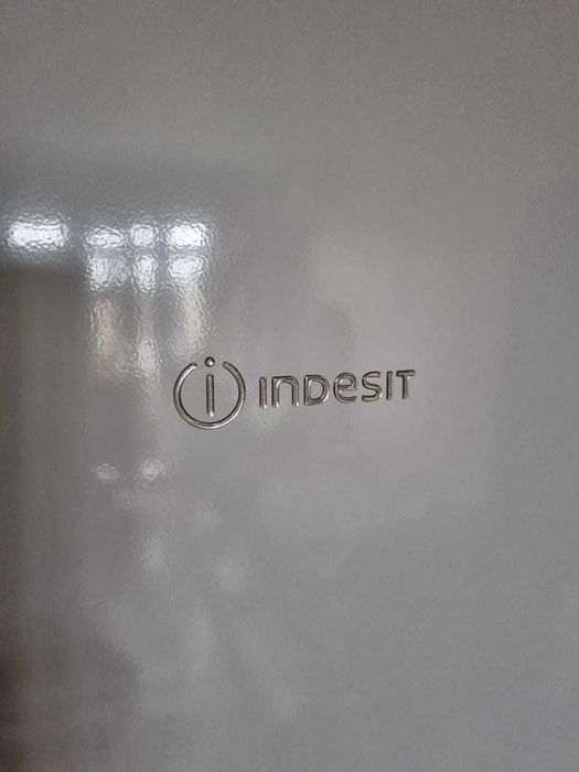 Холодильник INDESIT