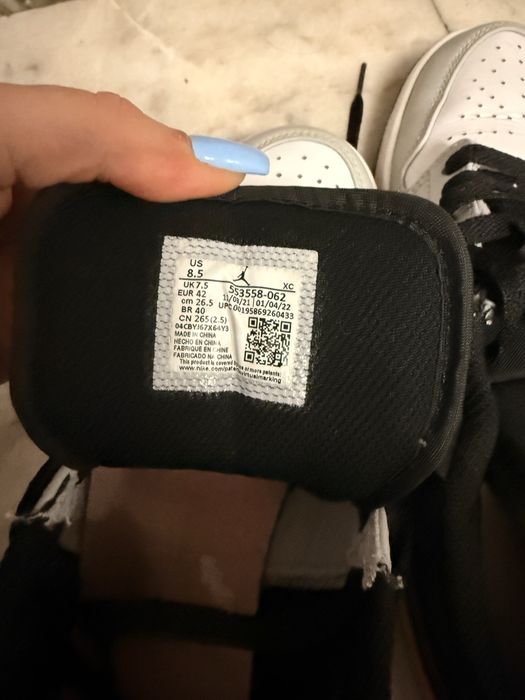 Продавам обувки Nike Air Jordan