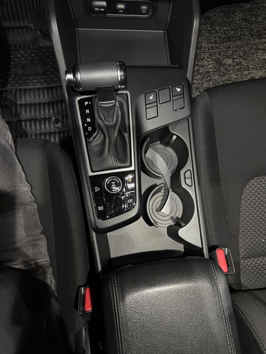 Kia sportage 4x lyukli