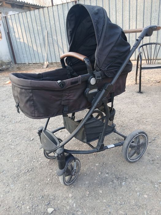 Продаётся коляска томикс