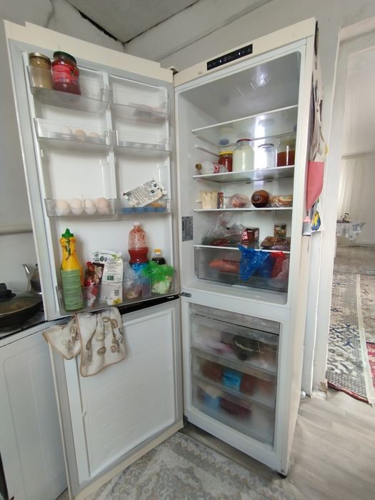 Продам холодильник LG