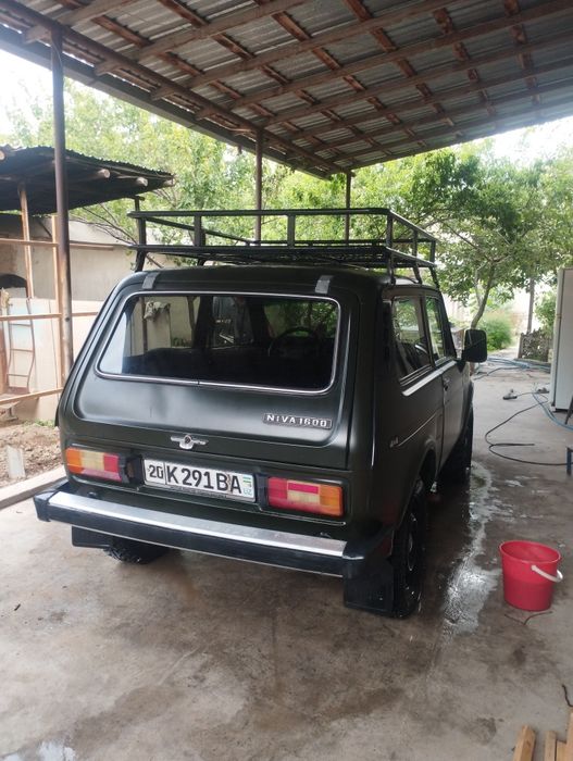 Avtamabil Niva 1982