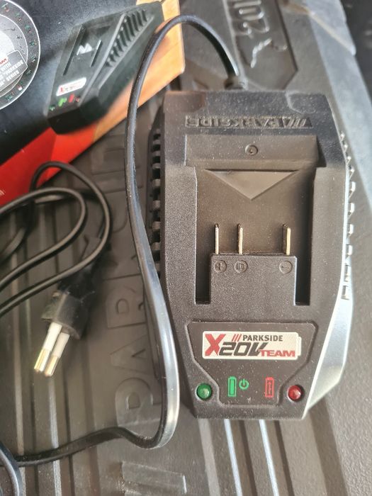 Vand incarcator Parkside 20V 2.4 A