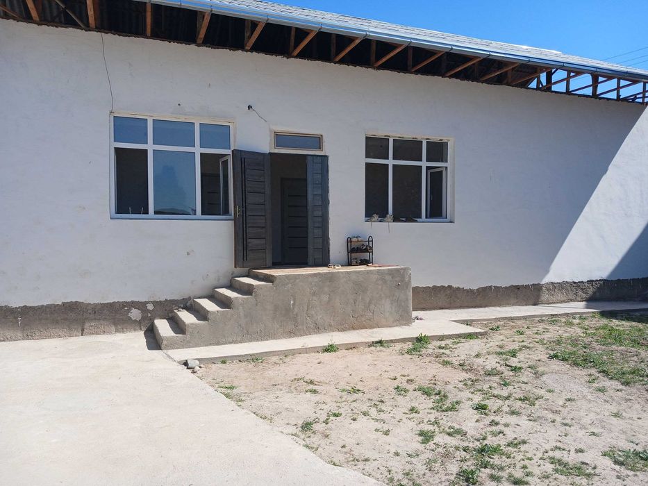 Уй сотилади Юкори Чирчикда