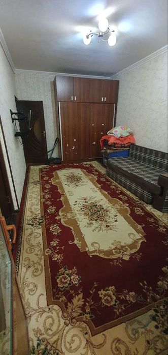 Сдается 1'2 комнатная квартира Юнусабаде 15,рядом метро Туркистан