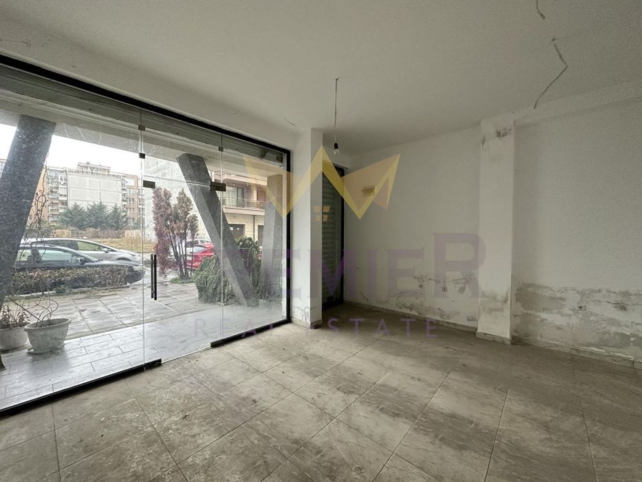 Продава се Магазин в Поморие - 37 кв.м за 1217 €/кв.м - Снимка #8