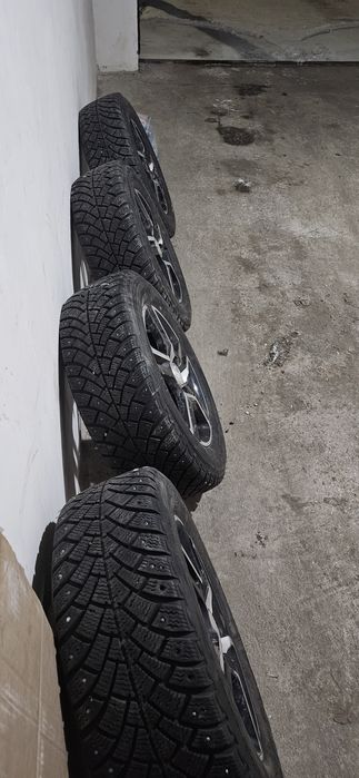 Продам комплект дисков с резиной