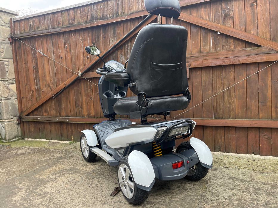 Scuter carut electric pentru persoane dizabilitati handicap batrani